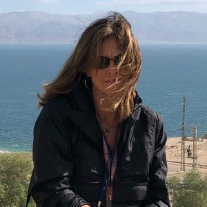 Meet your Posher, Leigh